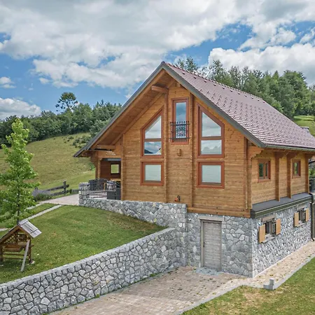 House Of Nature With Sauna And Tents - Happy 샬레 Planina pri Sevnici