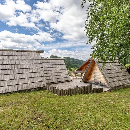 House Of Nature With Sauna And Tents - Happy 木屋 *